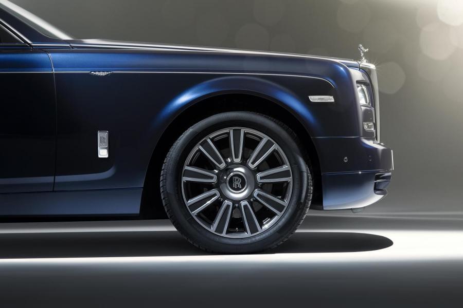  Rolls-Royce Phantom Limelight Collection 2015 года  (фото 3 из 17)